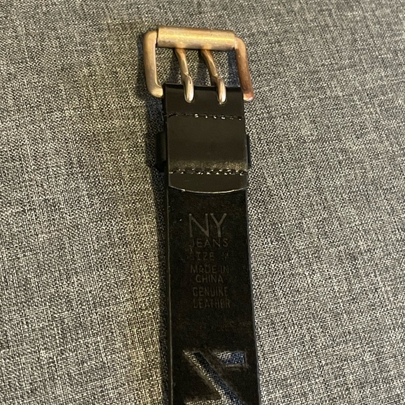 New York Jeans Genuine Leather Belt, Black Leather Belt Size Medium - Picture 6 of 7